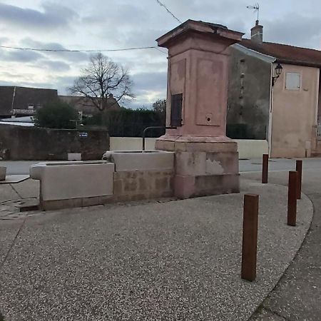 Le Gite Et Puits C'Est Tout Préty Eksteriør billede